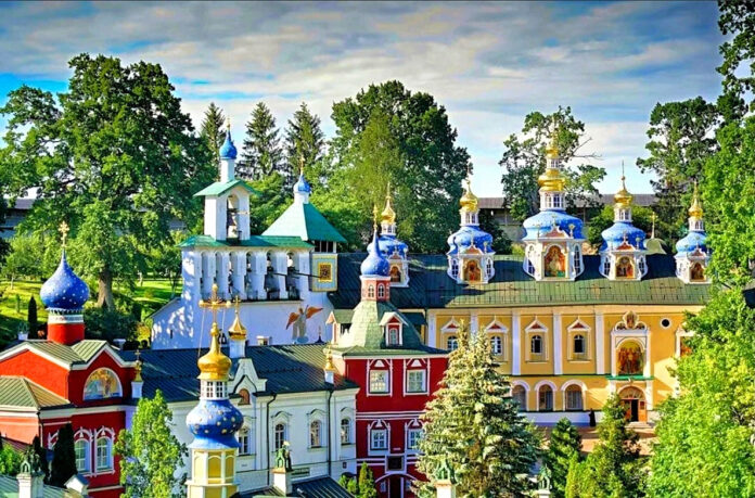 istoriya i arhitektura pskovo pecherskogo monastyrya История и Архитектура Псково-Печерского Монастыря