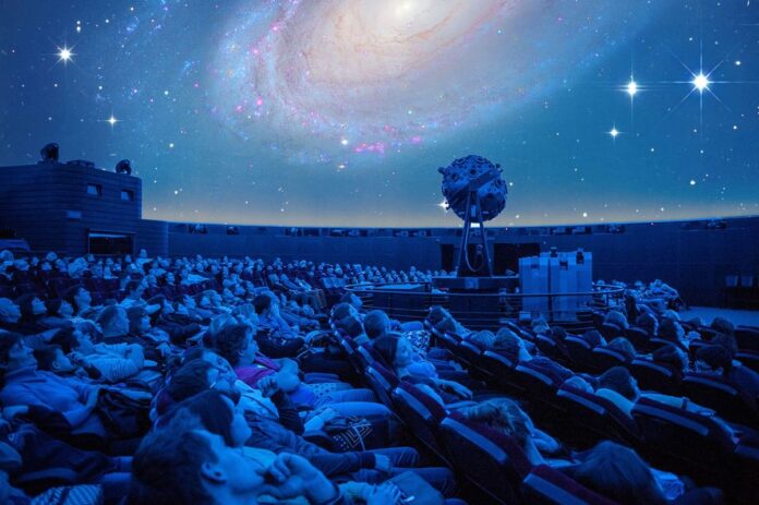 moskovskij planetarij otkryvaet novye gorizonty dlya lyubitelej astronomii Московский планетарий открывает новые горизонты для любителей астрономии