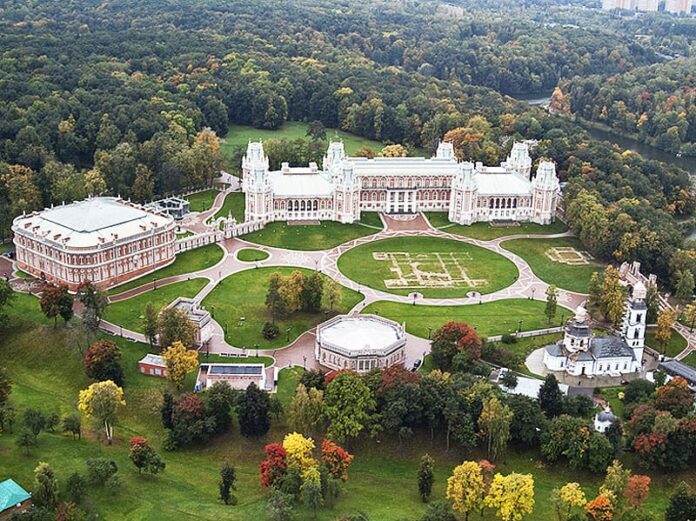 istoriya i dostoprimechatelnosti gosudarstvennogo muzeya zapovednika tsaritsyno История и Достопримечательности Государственного Музея-Заповедника Царицыно