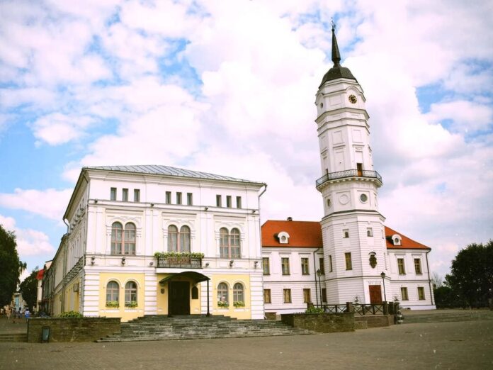 istoriya i arhitektura mogilevskoy gorodskoy ratushi История и архитектура могилевской городской ратуши
