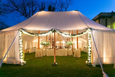 preimuschestva i nedostatki svadba v shatre chto nuzhno uchityvat pri organizatsii torzhestva Преимущества и недостатки - свадьба в шатре что нужно учитывать при организации торжества