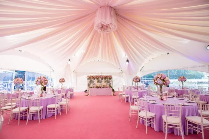 sovety po organizatsii svadba v shatre v lyuboe vremya goda Советы по организации - свадьба в шатре в любое время года для идеального праздника независимо от погоды