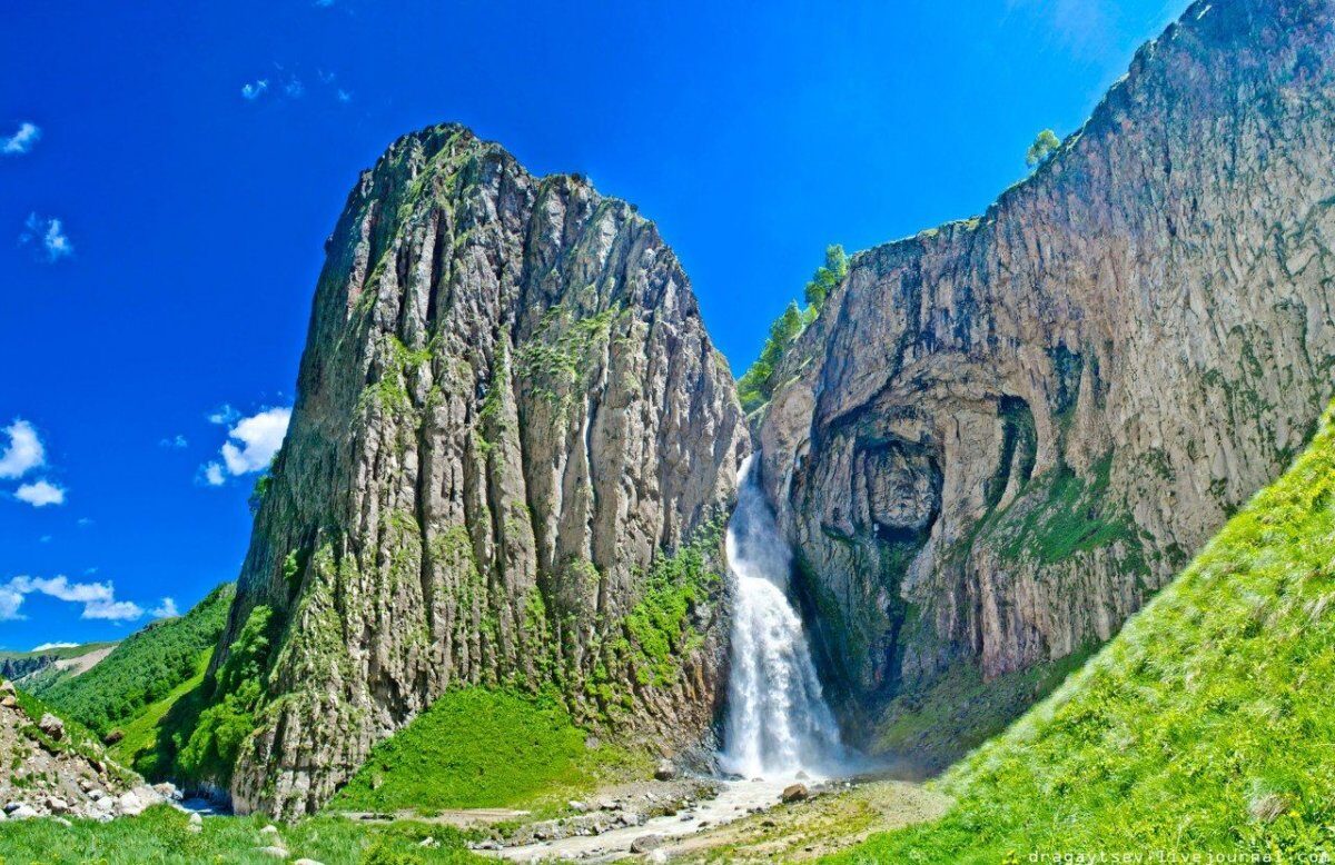 Кабардино-Балкария и ее удивительные красоты Кавказских гор 1696939421_balthazar-club-p-kabardino-balkariya-priroda-krasivo-21-7107082