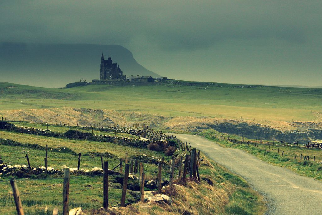 Памятники, хранящие следы древности