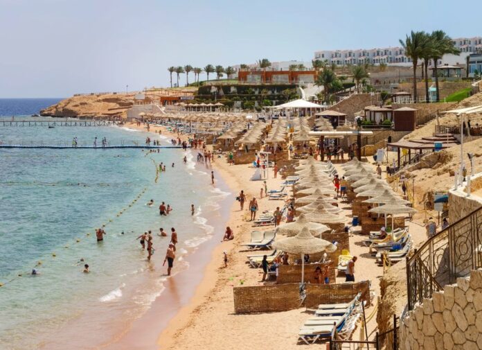 Что нужно взять с собой в Египет для комфортного пляжного и экскурсионного отдыха Как избежать туристических ловушек в Египте и насладиться безопасным и комфортным отдыхом