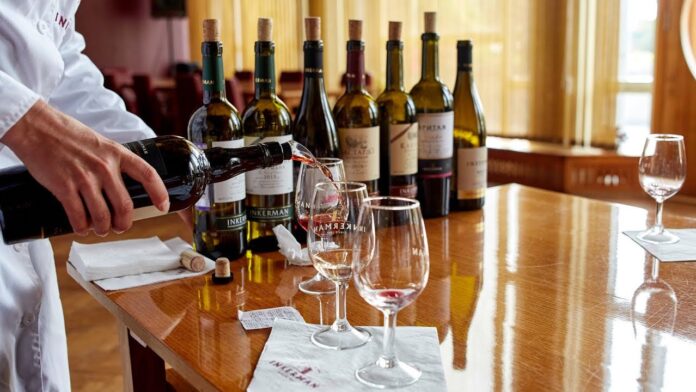 Лучшие винодельни Крыма с экскурсиями дегустациями и возможностью купить местные вина Лучшие винодельни Крыма с экскурсиями дегустациями и возможностью купить местные вина