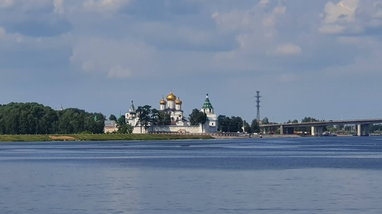 Кострома с её живописным берегом Волги и волшебными лесами, наполненными тайнами и красотой природы maxresdefault-1482855