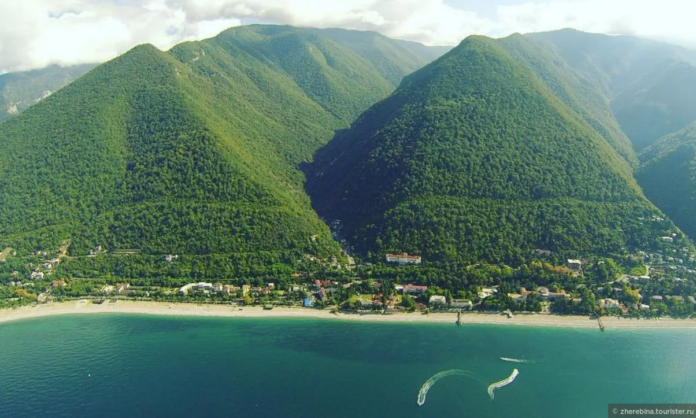 Original.png Абхазия для отдыха у моря и в горах где выбрать лучший вариант для отдыха и приключений