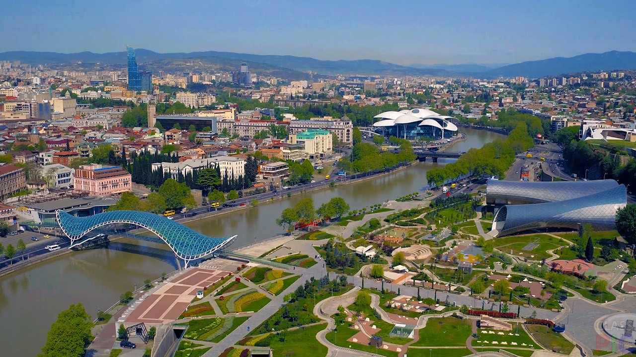 Тбилиси город, который иностранцы считают идеальным местом для отдыха Традиционные блюда, которые стоит попробовать